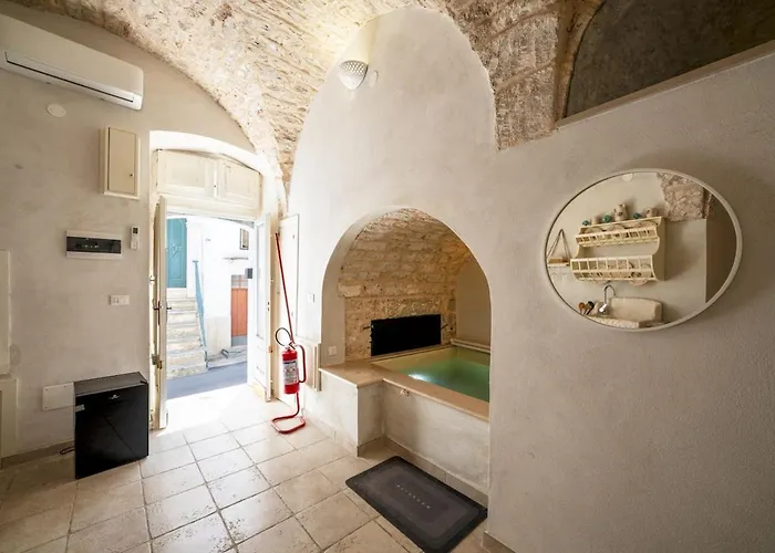 Jacuzzi Iv Monte Romantic With Hot Tub * Ceglie Messapica