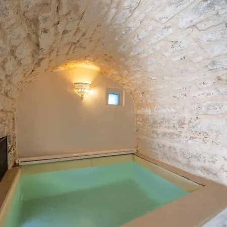 Hébergement de vacances Jacuzzi Iv Monte Romantic With Hot Tub Ceglie Messapica